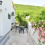 Ban Apartmani