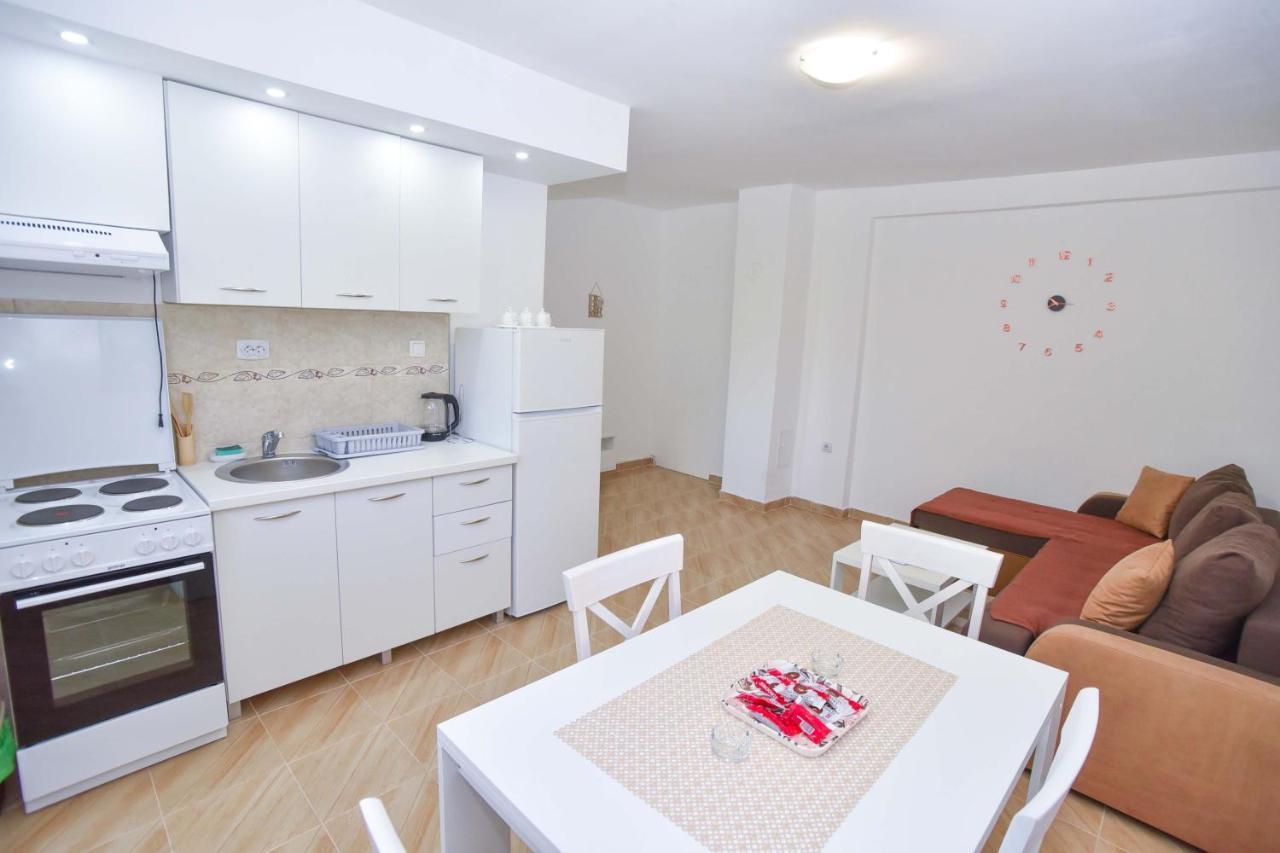 Ban Apartment