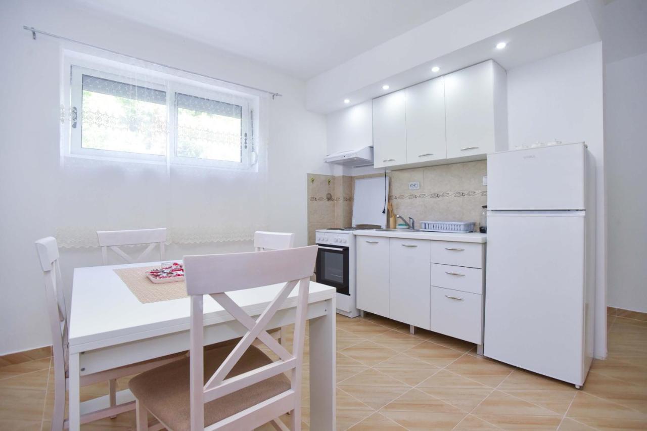 Ban Apartment